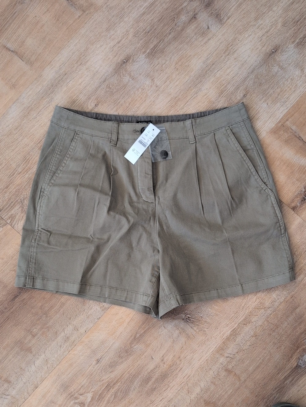 NWT j crew 5" Pleated Heritage Shorts